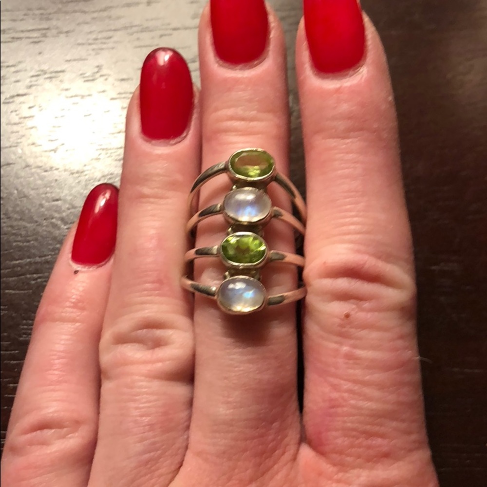 Sterling silver green and clear stone ring